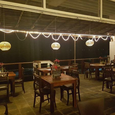 Coral Seas Beach Hikkaduwa Εξωτερικό φωτογραφία
