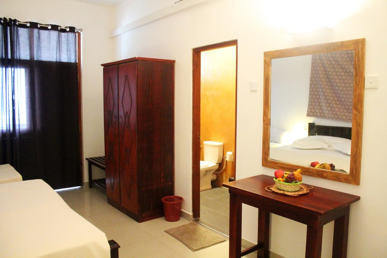 Coral Seas Beach Hikkaduwa Εξωτερικό φωτογραφία